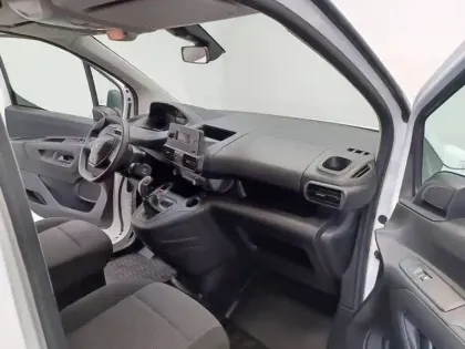 Photo 26 Peugeot Partner  FOURGON STANDARD 650 KG BLUEHDI 100 S&S BVM5