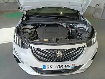 Photo 6 Peugeot 2008  Electrique 136 ch GT