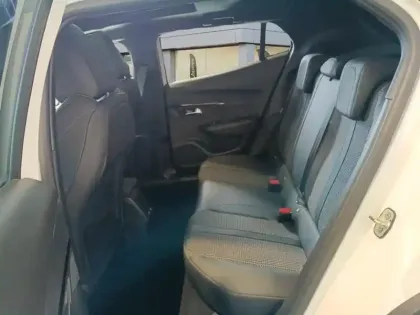 Photo 22 Peugeot 2008  Electrique 136 ch GT