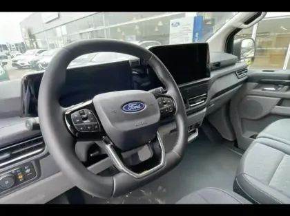 Photo 8 Ford Transit Custom  Fg 320 L1H1 Electrique 160 kW 218ch Limited