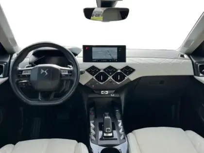 Photo 9 DS DS 3  Crossback Essence 130 Grand Chic Automatique