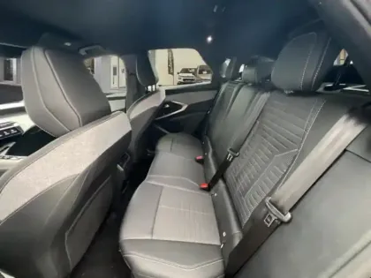 Photo 24 Peugeot 3008  1.2 Hybrid 136ch Allure e-DCS6