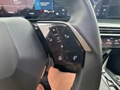 Photo 29 Peugeot 3008  1.2 Hybrid 136ch Allure e-DCS6