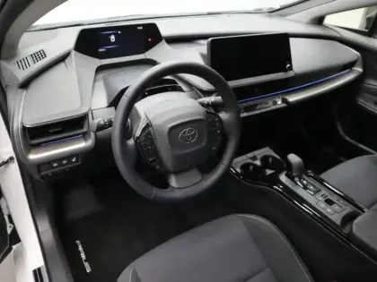 Photo 7 Toyota Prius Hybride Rechargeable 223ch Design PHEV 2.0L