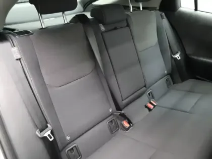 Photo 14 Toyota Prius Hybride Rechargeable 223ch Design PHEV 2.0L