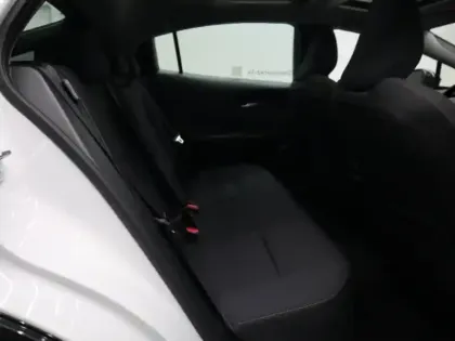 Photo 16 Toyota Prius Hybride Rechargeable 223ch Design PHEV 2.0L