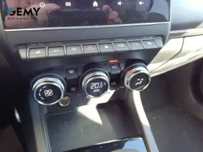 Photo 14 Renault Arkana  E-Tech full hybrid 145 GSR2