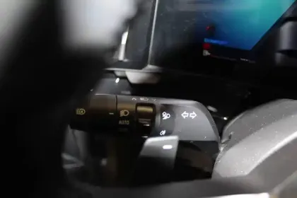 Photo 33 Renault Austral  E-Tech full hybrid 200 GSR2