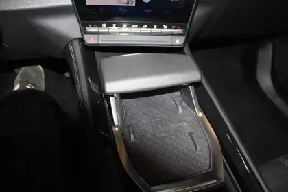 Photo 48 Renault Austral  E-Tech full hybrid 200 GSR2