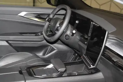 Photo 13 Renault Austral  E-Tech full hybrid 200 GSR2