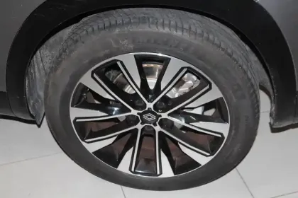 Photo 23 Renault Austral  E-Tech full hybrid 200 GSR2