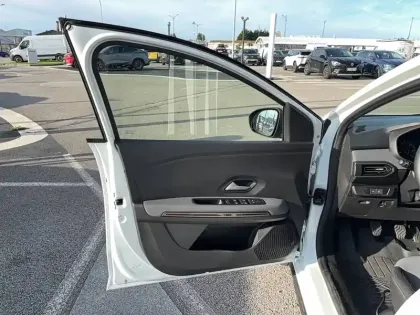 Photo 10 Dacia Jogger  ECO-G 100 7 places GSR2