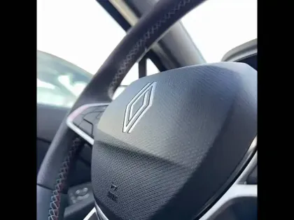 Photo 38 Renault Clio Gén. V (BJA) Ph2 esprit Alpine 5