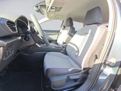 Photo 23 Seat Leon  1.5 eTSI Hybrid 115 DSG7