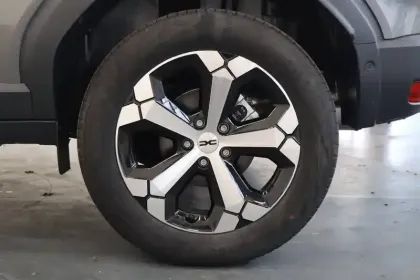 Photo 15 Dacia Duster  Mild Hybrid 130