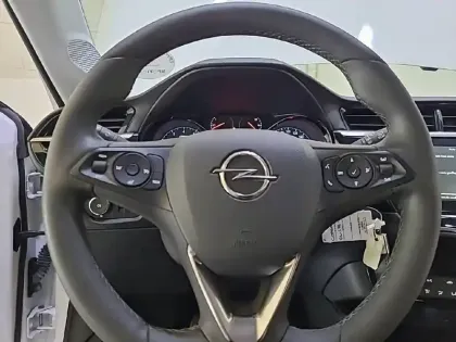 Photo 28 Opel Corsa  1.2 Turbo 100 ch BVM6