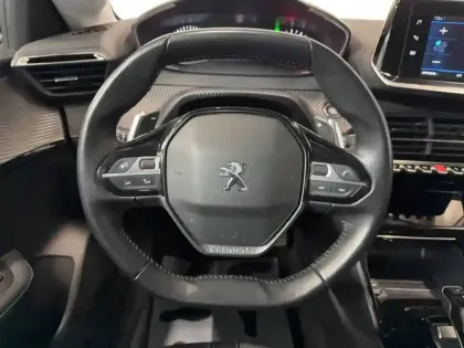 Photo 15 Peugeot 208  PureTech 100 S&S EAT8