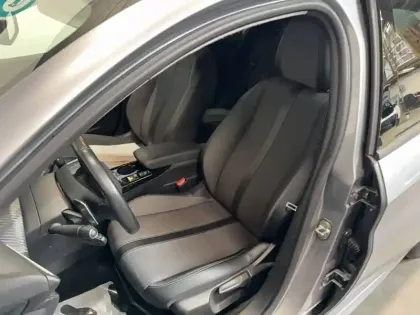 Photo 9 Peugeot 208  PureTech 100 S&S EAT8