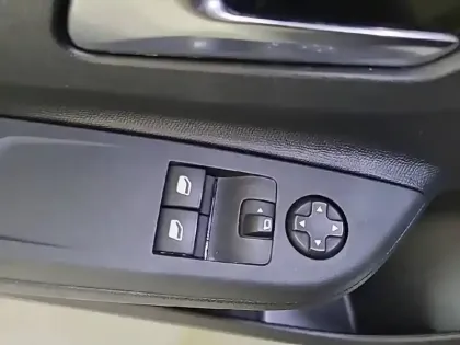 Photo 48 Opel Corsa  1.2 Turbo 100 ch BVM6