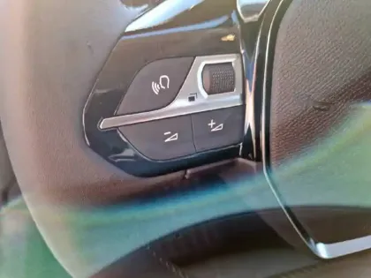 Photo 44 Peugeot 208  Hybrid 110 e-DCS6