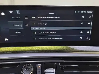 Photo 21 Peugeot 3008  Hybrid 145 e-DCS6