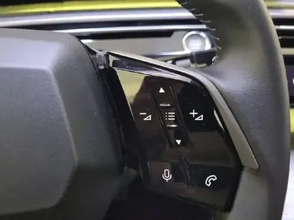 Photo 27 Peugeot 3008  Hybrid 145 e-DCS6