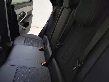 Photo 11 Peugeot 3008  Hybrid 145 e-DCS6