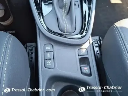Photo 12 Toyota Yaris  Cross Hybride 116h 2WD Trail (marchepieds standardisés)