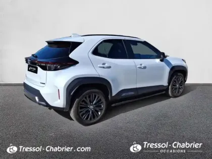 Photo 1 Toyota Yaris  Cross Hybride 116h 2WD Trail (marchepieds standardisés)