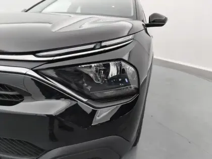 Photo 13 Citroën C4 e- 136 ch Automatique Live