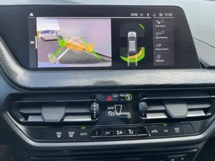 Photo 12 BMW Serie 1 Série 1 116iA 109ch Edition Sport DKG7