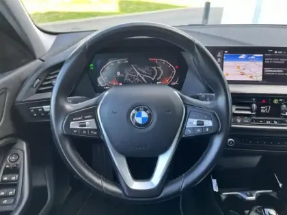 Photo 5 BMW Serie 1 Série 1 116iA 109ch Edition Sport DKG7