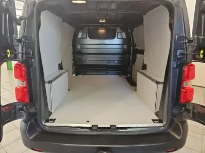 Photo 10 Peugeot Expert  Fg M 2.0 BlueHDi 145ch S&S Pack Premium Connect EAT8