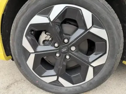 Photo 3 Ford Puma  Gen-E 168ch Standard Range 43 kWh Premium