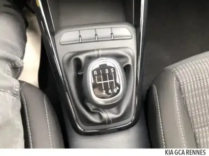 Photo 8 Kia Stonic  1.0 T-GDi 100ch Active