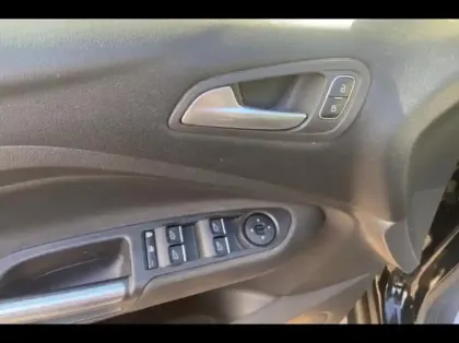 Photo 14 Ford C-Max  1.0 EcoBoost 100ch Stop&Start Titanium Euro6.2