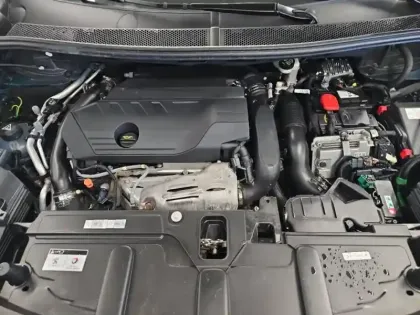 Photo 9 Peugeot 3008  HYBRID 225ch GT Pack e-EAT8