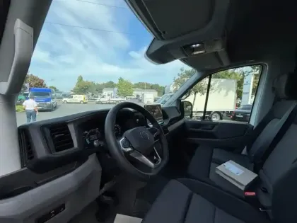 Photo 9 Volkswagen Crafter  Fg 35 L4H3 2.0 TDI 140ch Business Traction BVA8