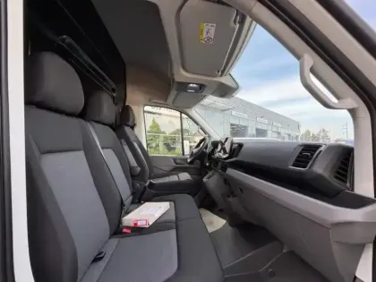 Photo 8 Volkswagen Crafter  Fg 35 L4H3 2.0 TDI 140ch Business Traction BVA8