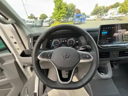 Photo 10 Volkswagen Crafter  Fg 35 L4H3 2.0 TDI 140ch Business Traction BVA8