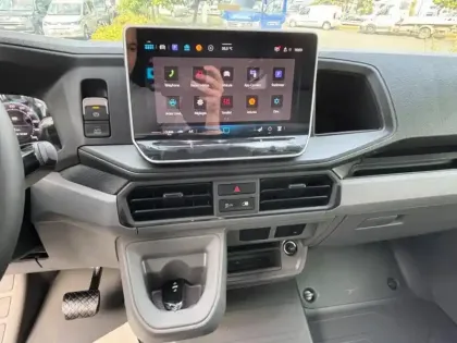 Photo 12 Volkswagen Crafter  Fg 35 L4H3 2.0 TDI 140ch Business Traction BVA8