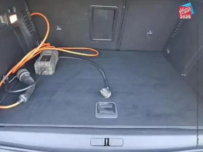 Photo 13 Peugeot 3008  HYBRID 225ch GT Pack e-EAT8 /Attelage