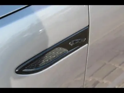 Photo 22 Jaguar E-Pace  P300e PHEV 309ch R-Dynamic HSE