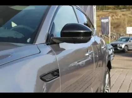 Photo 21 Jaguar E-Pace  P300e PHEV 309ch R-Dynamic HSE