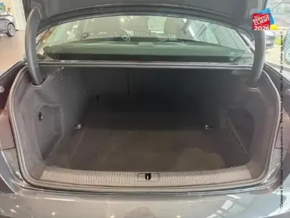 Photo 28 Audi A4 Gén. V (B9) Ph2 Business line 4