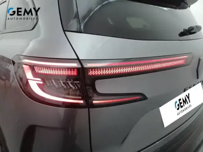 Photo 43 Renault Espace  E-Tech full hybrid 200 GSR2