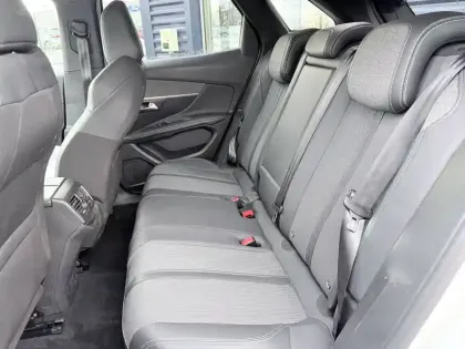 Photo 23 Peugeot 3008  BlueHDi 130ch S&S EAT8