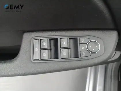 Photo 11 Renault Clio  TCe 90