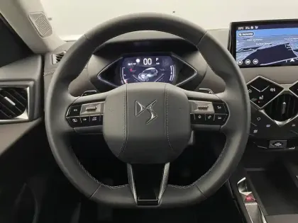 Photo 83 DS DS 3  Hybride 136 e-DCT6