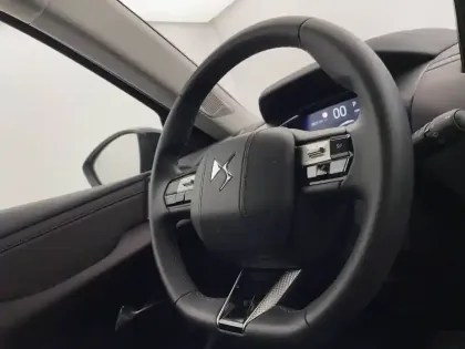 Photo 85 DS DS 3  Hybride 136 e-DCT6